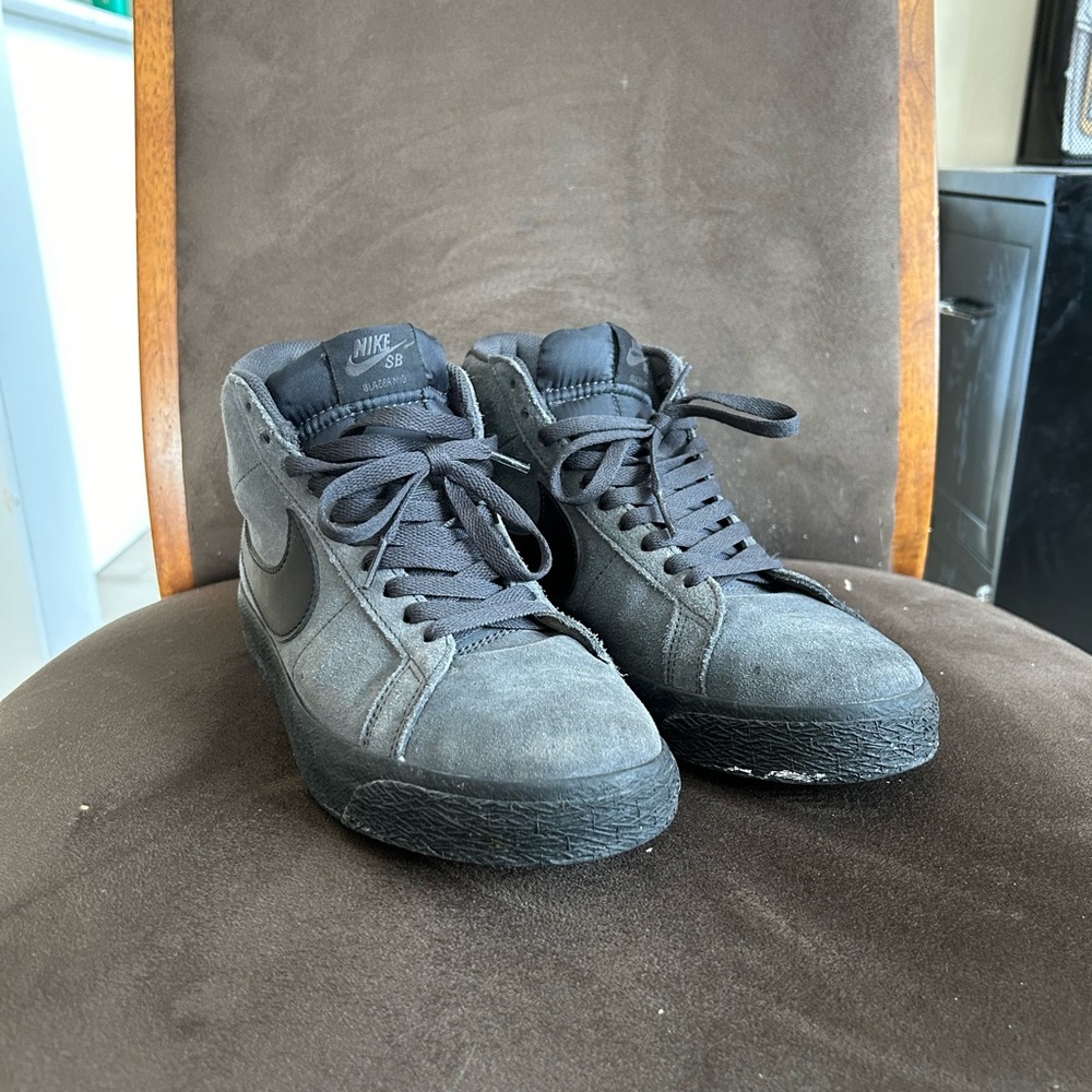Nike Zoom Blazer Mid SB in Anthracite Black